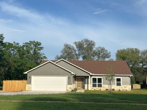 1415 Bluebonnet Marble Falls TX 78654