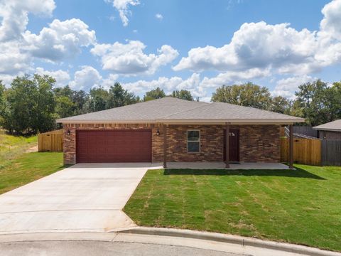 Photo of 828 Elijah Lane, Lampasas, TX 76550 (MLS # 175599)