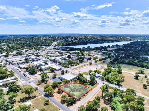 Photo of 307 Avenue K, Marble Falls, TX 78654 (MLS # 174355)