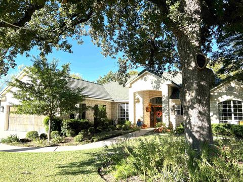 Photo of 114 Longhorn, Horseshoe Bay, TX 78657 (MLS # 175565)