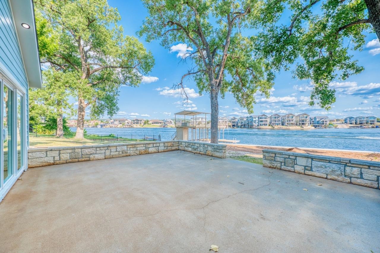 569 ELLEN WILLIAMS LOOP