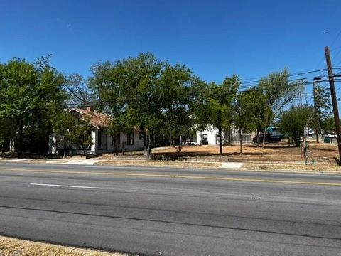 Photo of 1109 Ford Street, Llano, TX 78643 (MLS # 174028)