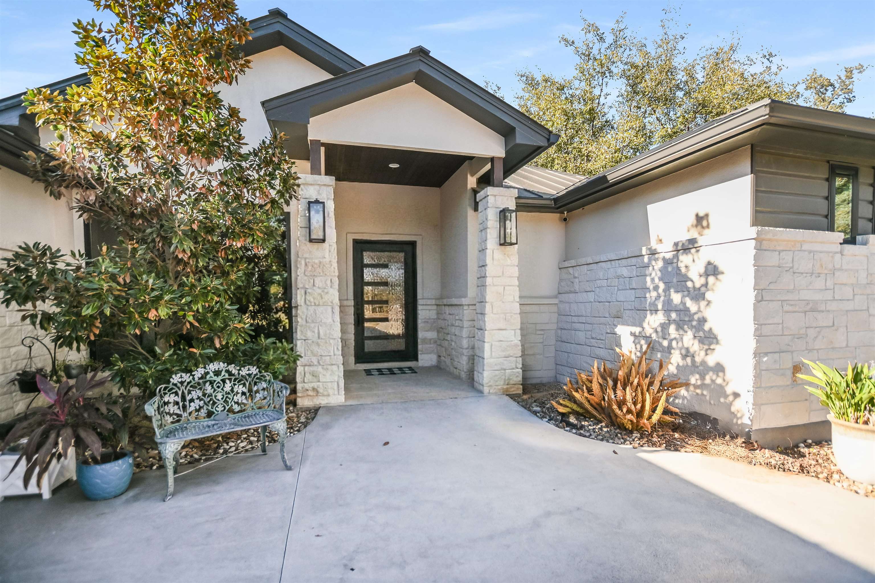 Horseshoe Bay, Texas, 78657, United States, 3 Bedrooms Bedrooms, ,4 BathroomsBathrooms,Residential,Active,2009842
