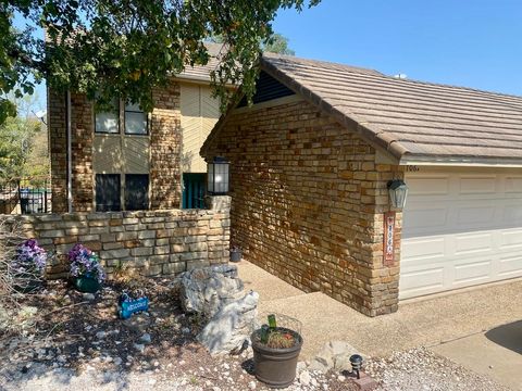 Photo of 706 Clayton Nolen Dr, Horseshoe Bay, TX 78657 (MLS # 176397)