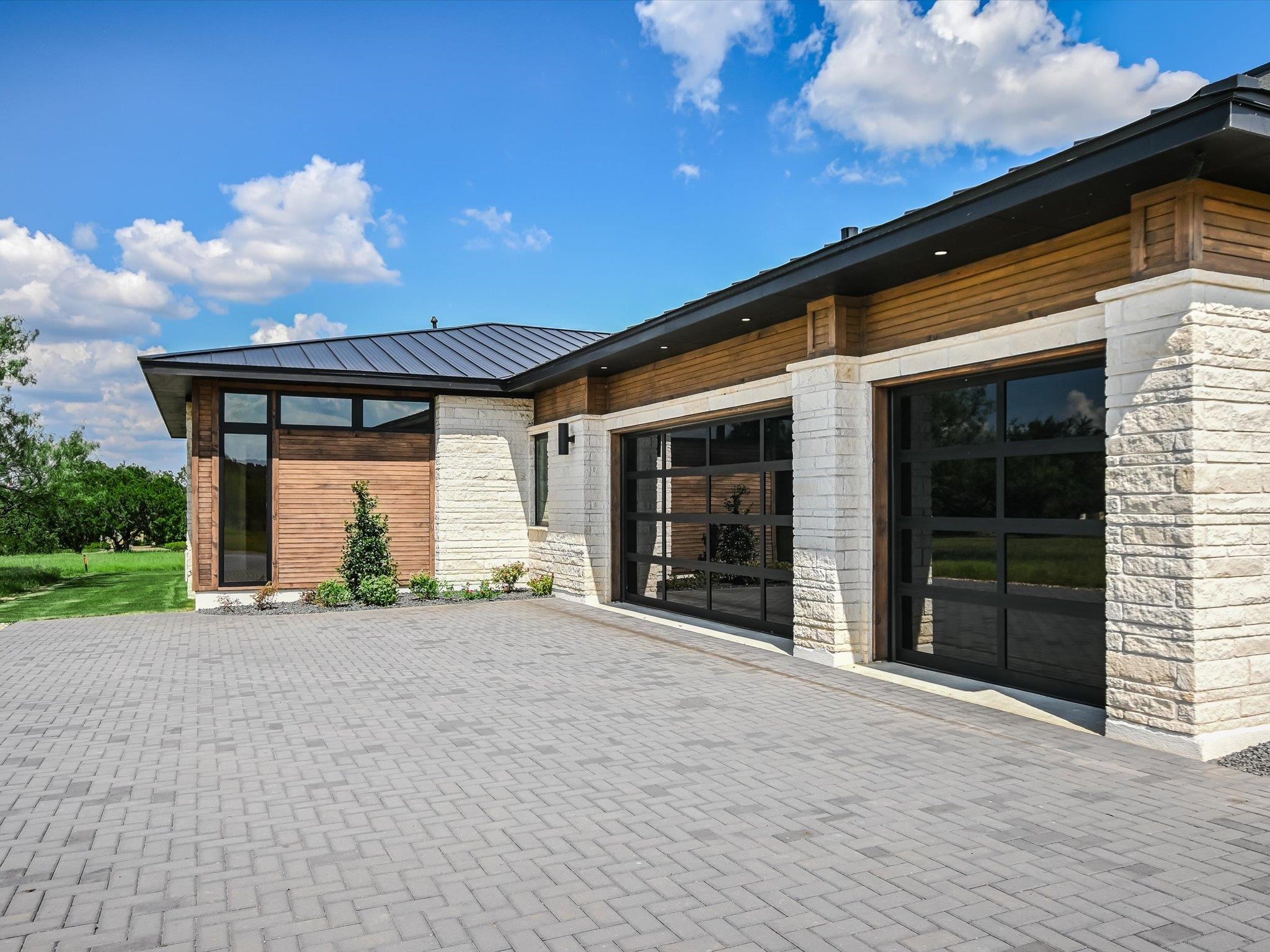 Horseshoe Bay, Texas, 78657, United States, 3 Bedrooms Bedrooms, ,5 BathroomsBathrooms,Residential,Active,2014930