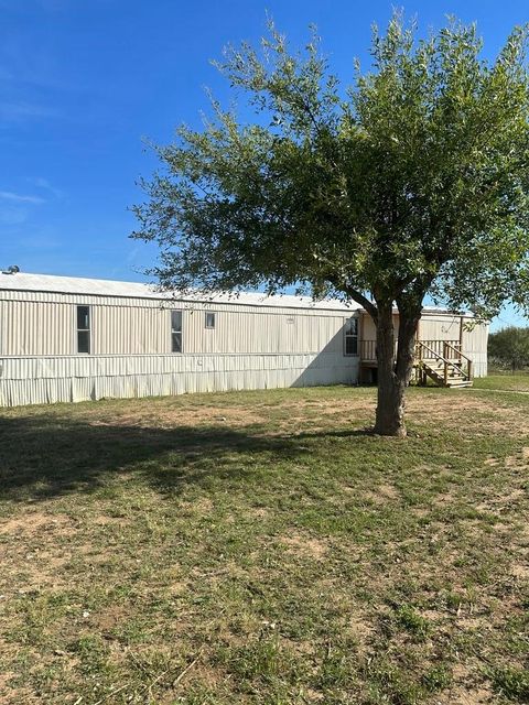 305 S Brown Street, Out Of Area, TX 76871 - #: 166626