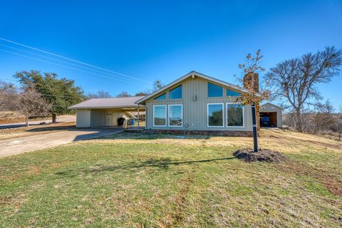 Photo of 101 W Bluebonnet Road, Horseshoe Bay, TX 78657 (MLS # 176416)