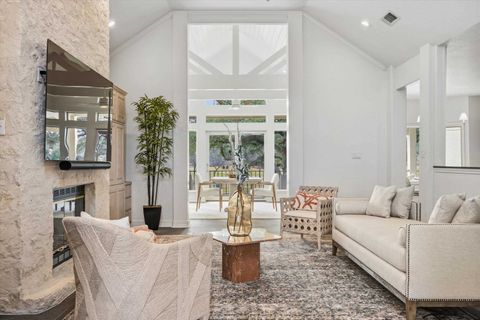 Photo of 700 Shadow Road, Horseshoe Bay, TX 78657 (MLS # 176444)