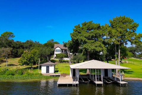 Photo of 103 Sandy Drive, Sunrise Beach, TX 78643 (MLS # 174913)