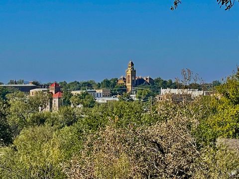 Photo of 408 E Tarrant Street, Llano, TX 78643 (MLS # 175539)