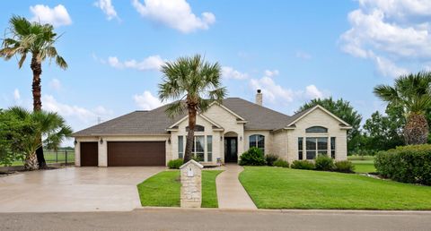 Photo of 419 Firestone Drive, Meadowlakes, TX 78654 (MLS # 176981)