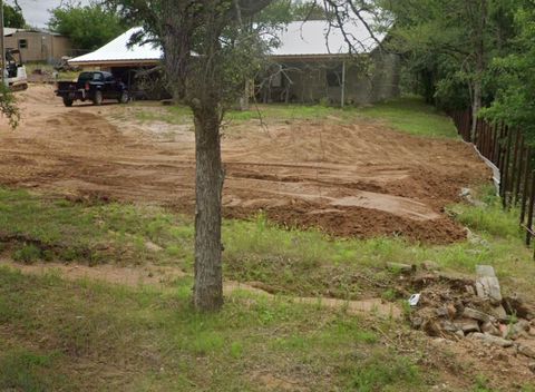 Photo of 121 River Oaks Drive, Kingsland, TX 78639 (MLS # 175534)