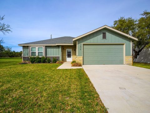 Photo of 3625 Sagebrush Trl, Kingsland, TX 78639 (MLS # 177051)