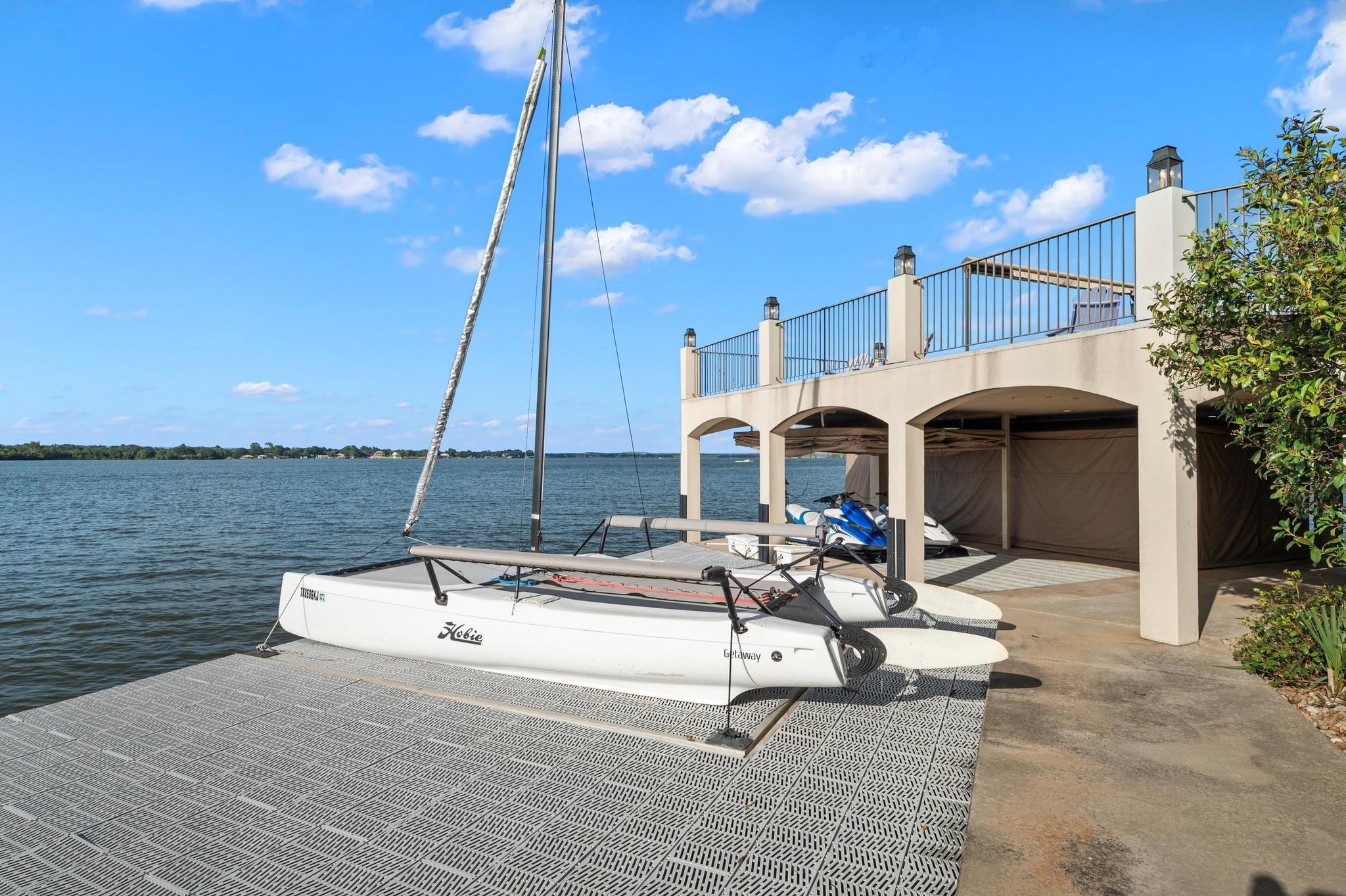 112 Applehead Island