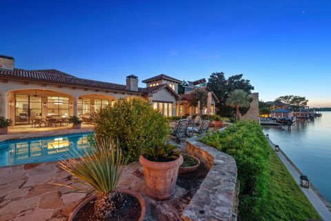 Photo of 112 Applehead Island, Horseshoe Bay, TX 78657 (MLS # 174514)