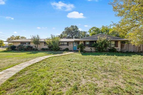 Photo of 1401 Brazos St, Marble Falls, TX 78654 (MLS # 175716)