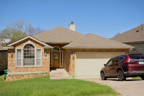 Photo of 109 Primrose Ln, Marble Falls, TX 78654 (MLS # 176967)