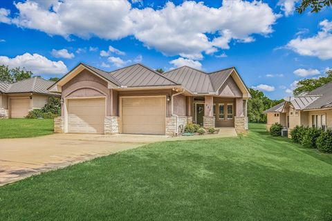 Photo of 232 Fault Line Dr, Horseshoe Bay, TX 78657 (MLS # 174634)