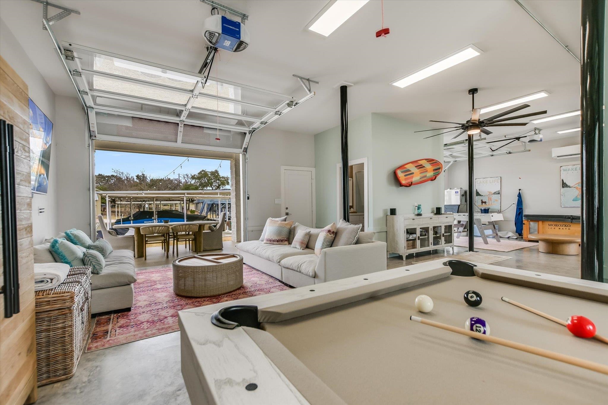 Marble Falls, Texas, 78654, United States, 4 Bedrooms Bedrooms, ,5 BathroomsBathrooms,Residential,Active,2023389