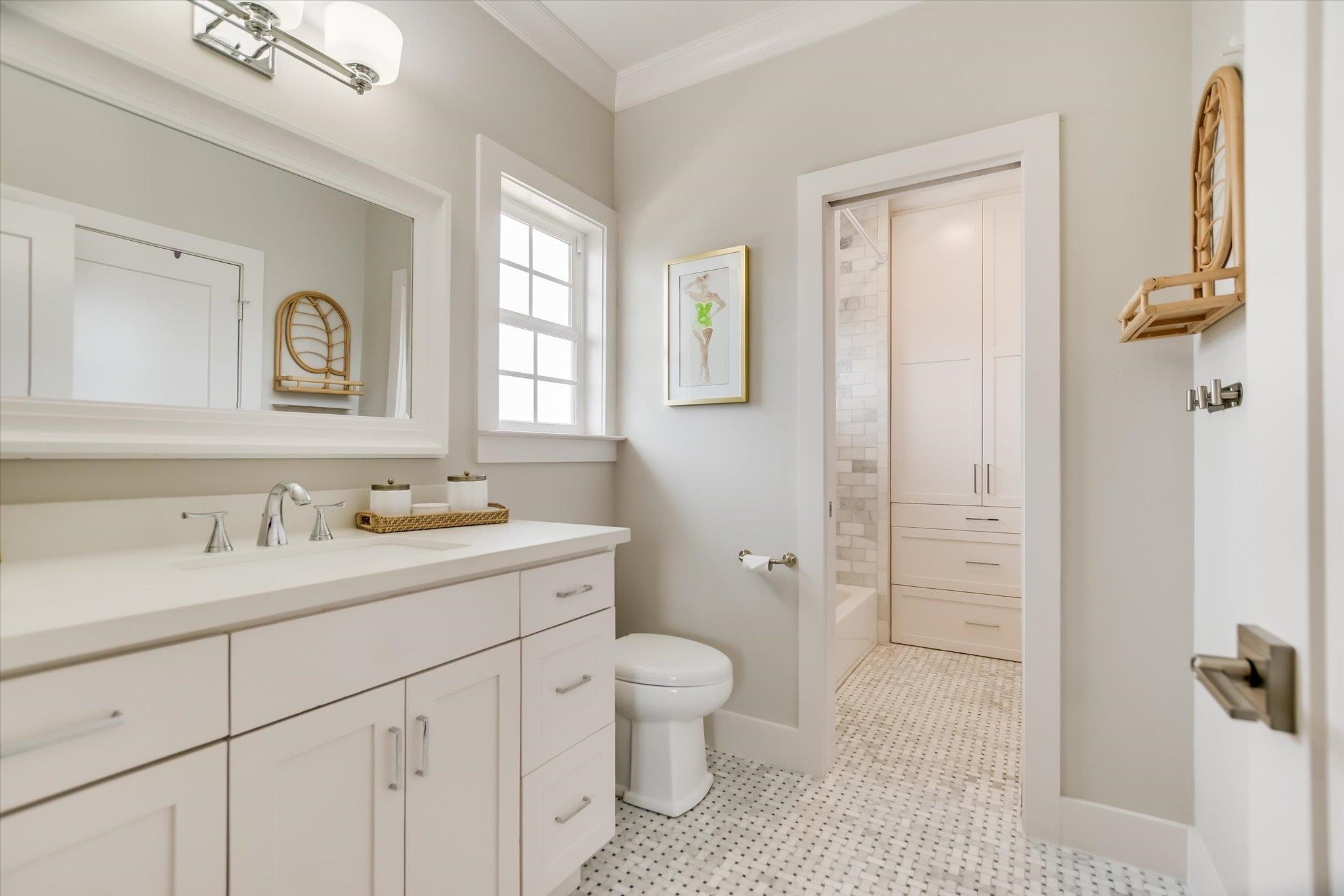 Marble Falls, Texas, 78654, United States, 4 Bedrooms Bedrooms, ,5 BathroomsBathrooms,Residential,Active,2023389