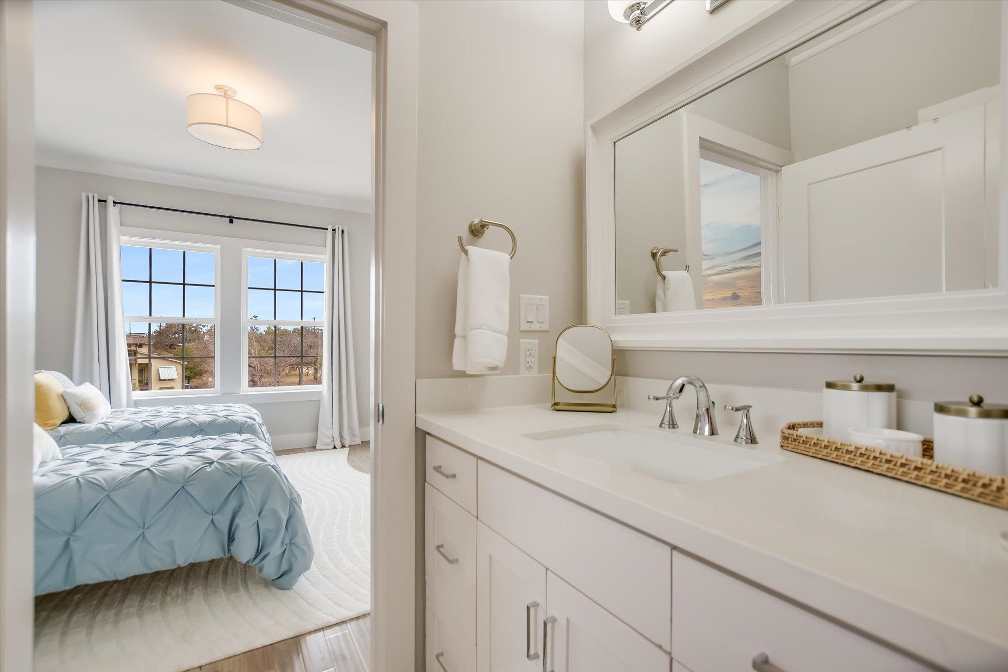 Marble Falls, Texas, 78654, United States, 4 Bedrooms Bedrooms, ,5 BathroomsBathrooms,Residential,Active,2023389