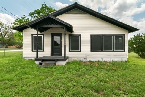 Photo of 419 Avenue G Avenue, Marble Falls, TX 78654 (MLS # 176960)