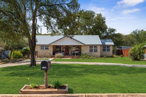 Photo of 1102 Avenue G, Marble Falls, TX 78654 (MLS # 175296)