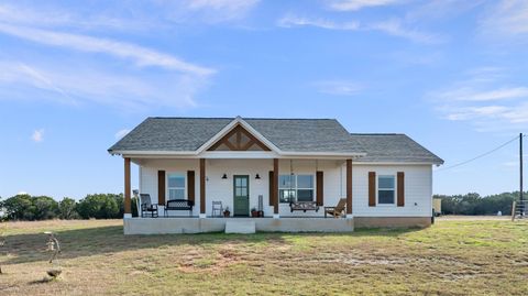 Photo of 124 Donnie Drive, Lampasas, TX 76550 (MLS # 176104)