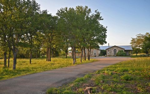 Photo of 101 Stadium View Dr, Marble Falls, TX 78654 (MLS # 176723)
