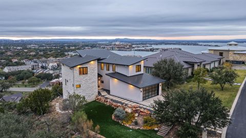 Photo of 209 Dalton Cir, Horseshoe Bay, TX 78657 (MLS # 175924)