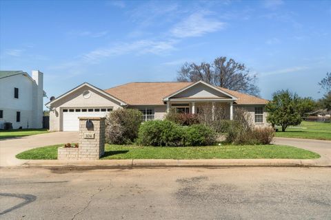 Photo of 104 Firestone Place, Meadowlakes, TX 78654 (MLS # 176957)