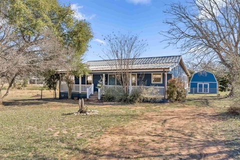 Photo of 3810 Coyote Trail, Kingsland, TX 78639 (MLS # 176750)