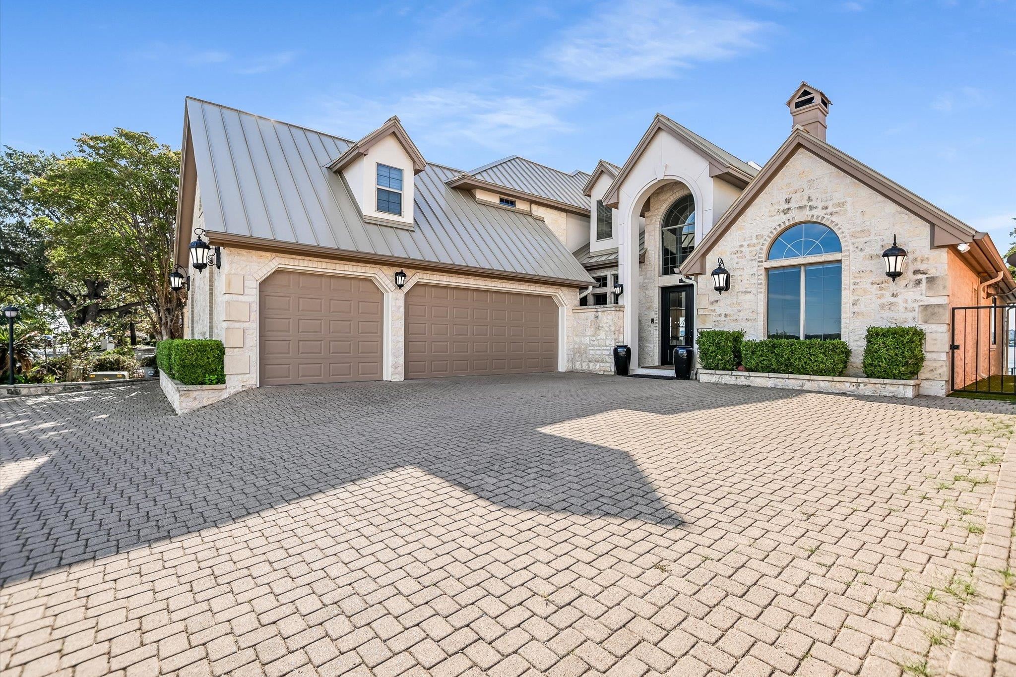 509 Lighthouse Drive