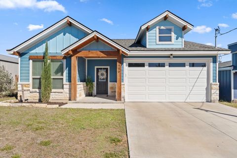 Photo of 1956 Greenwood Ln, Kingsland, TX 78639 (MLS # 175624)