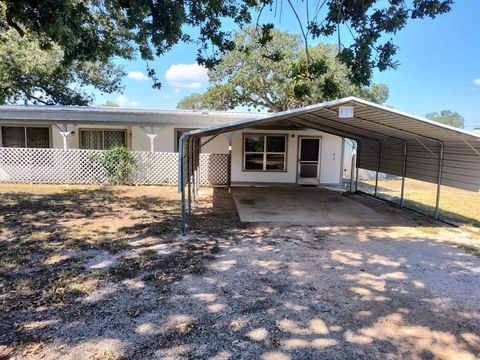 Photo of 439 Elm Drive, Kingsland, TX 78639 (MLS # 175116)