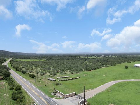 Photo of 3 Lone Oak Dr, Burnet, TX 78611 (MLS # 176106)