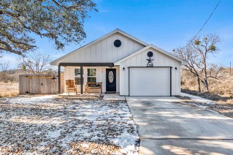 Photo of 1706 Redwood Drive, Granite Shoals, TX 78654 (MLS # 176318)