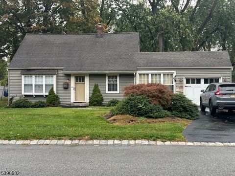 Photo of 26 Brookside Ave, Pequannock, NJ 07444 (MLS # 3992217)