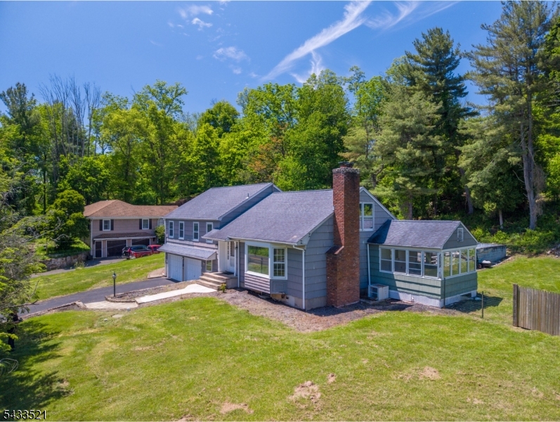 638 River Rd