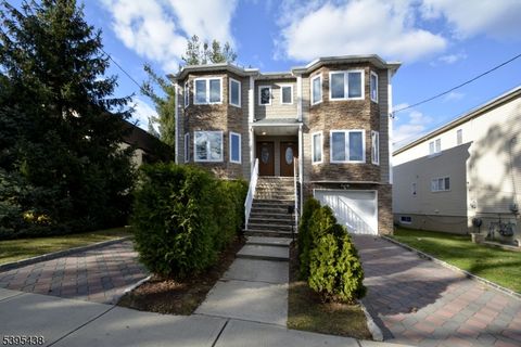 12 Pulaski Pl Hackensack City NJ 07601