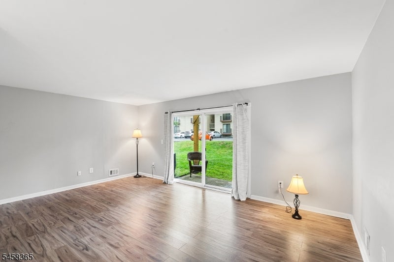209 Spruce Hills Dr