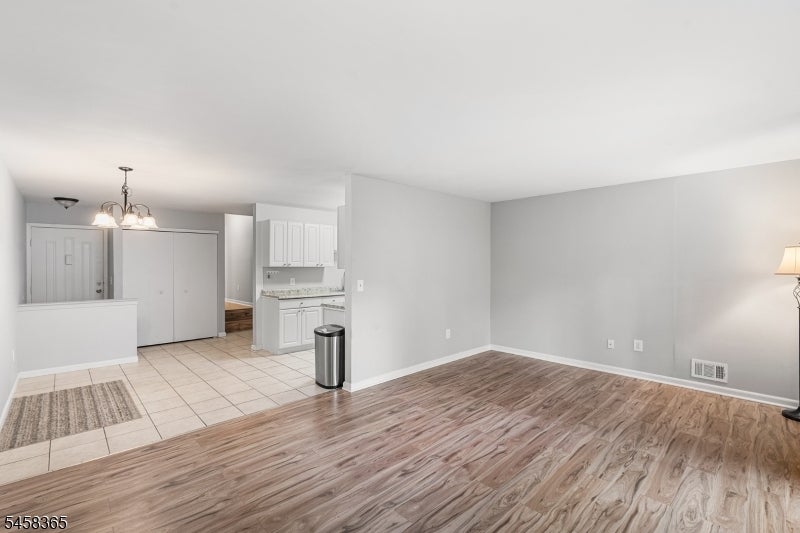 209 Spruce Hills Dr
