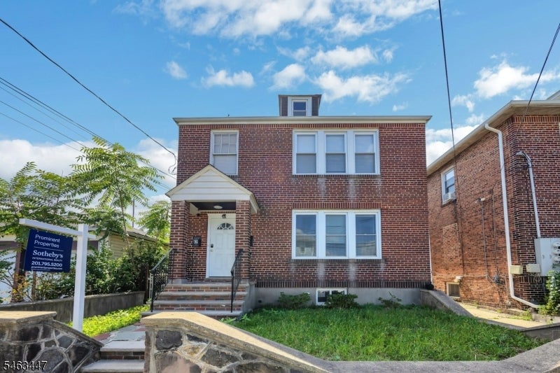 58 Floyd Ave 1