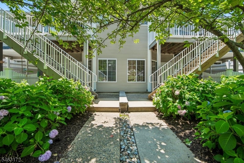 92 Ashley Court