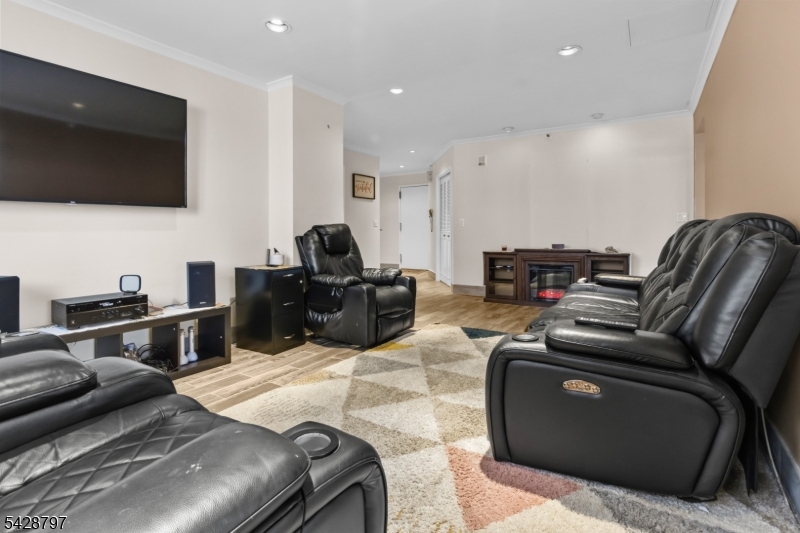 326 Prospect Ave