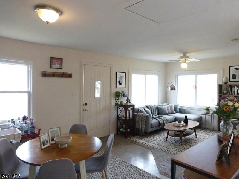 48 Vail Rd