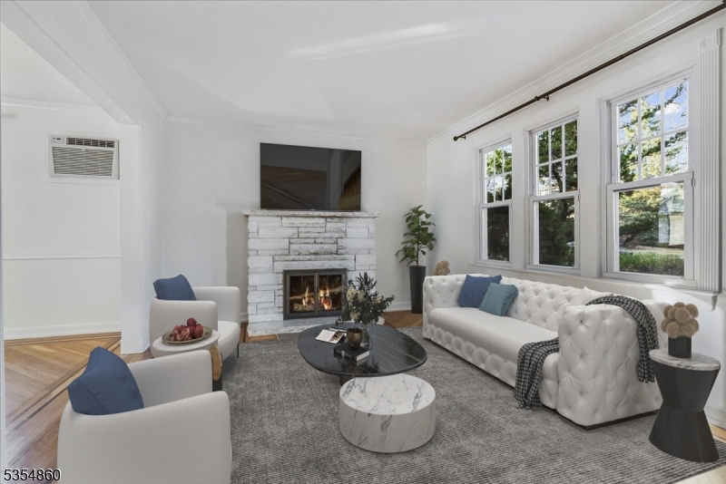 29 Kenwood Ave