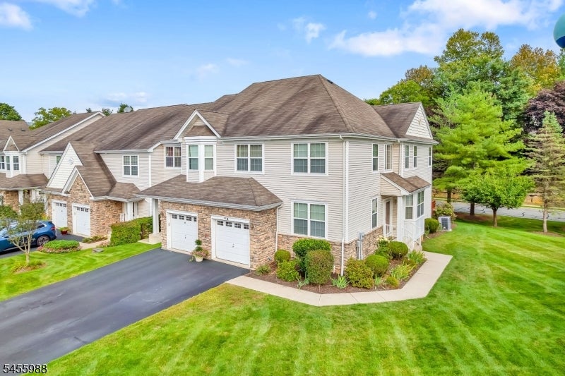 40 Indian Field Dr