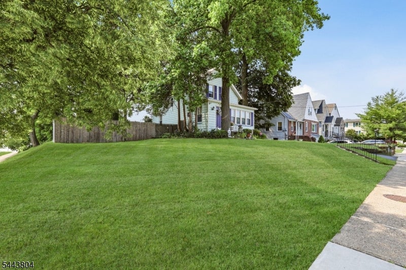 237 Broughton Ave