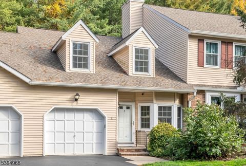 Photo of 2 Carriage Ln, Sparta, NJ 07871 (MLS # 3995824)